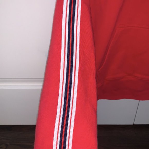 Red Aritzia Cropped Hoodie - Picture 3 of 4